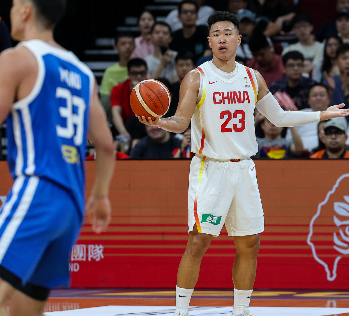 博鱼体育官方入口-中国男篮晋级形势：逆转11分取连胜稳住前三 7月再胜一场锁出线